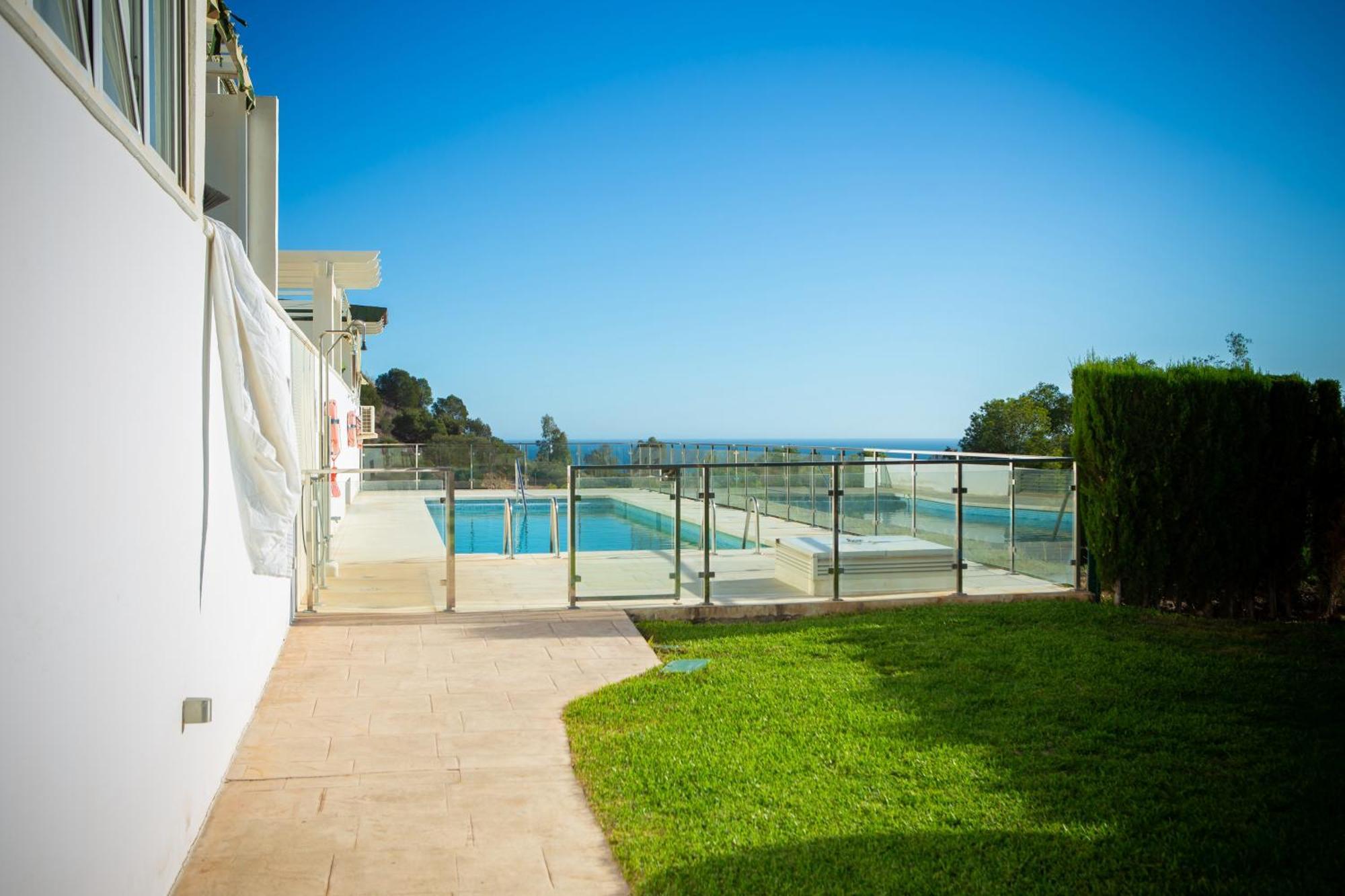 Benalhome - Tu Hogar Con Terraza Y Ducha Exterior ベナルマデナ エクステリア 写真